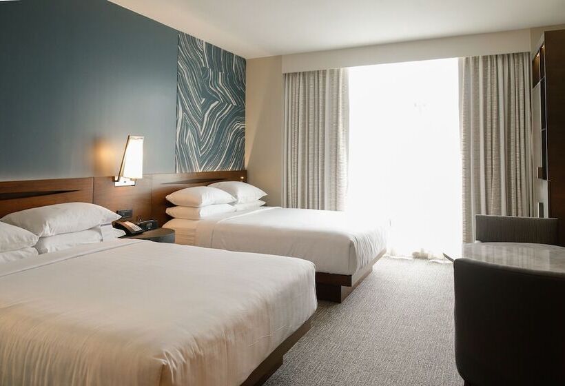 Номер Клуб, Hyatt Regency Houston Galleria