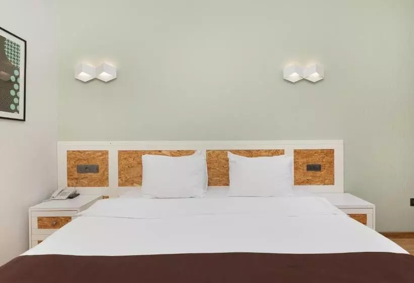 اتاق اکونومی, Iveria Inn