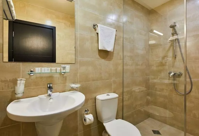 اتاق اکونومی, Iveria Inn