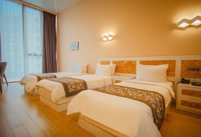 Номер Стандарт Трехместный, Iveria Inn