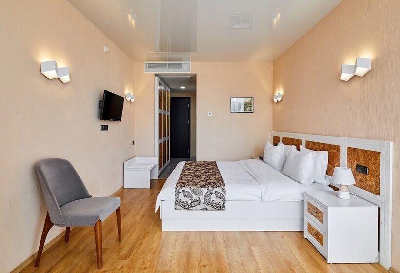 Номер Deluxe, Iveria Inn