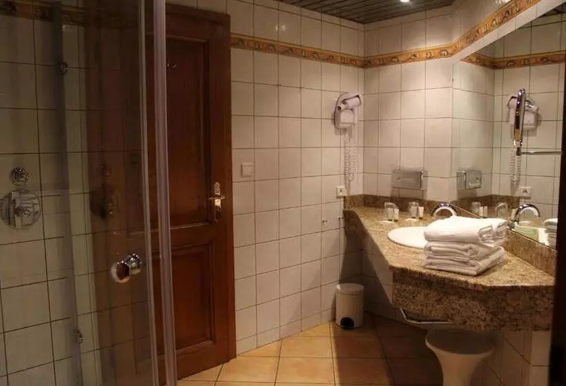 Classic-huone, Le Mandelberg
