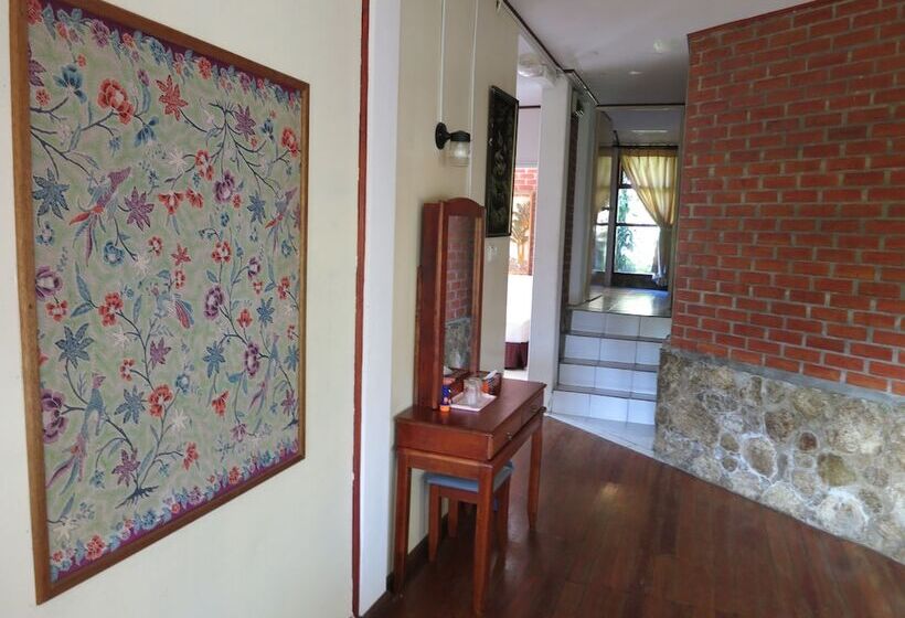 غرفة عائلية, Mile 36 Lodge