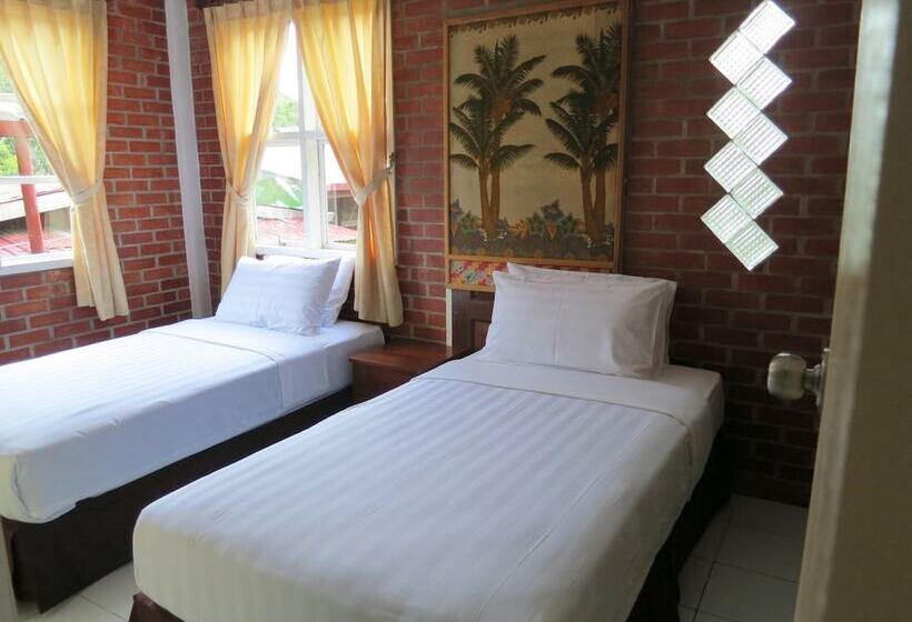 غرفة عائلية, Mile 36 Lodge