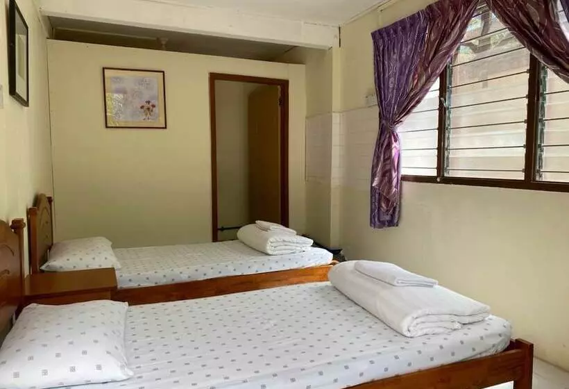 Economy-huone, Mile 36 Lodge