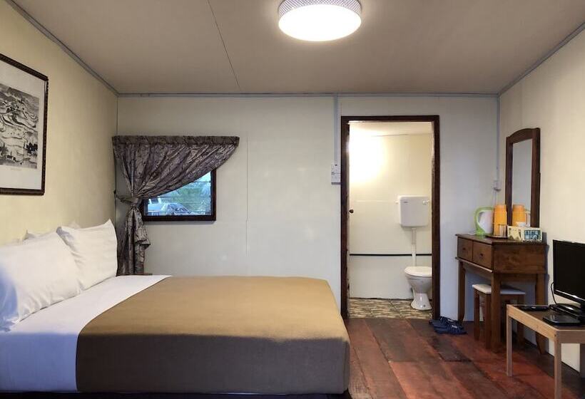 غرفة ديلوكس مطلة على الجبل, Mile 36 Lodge