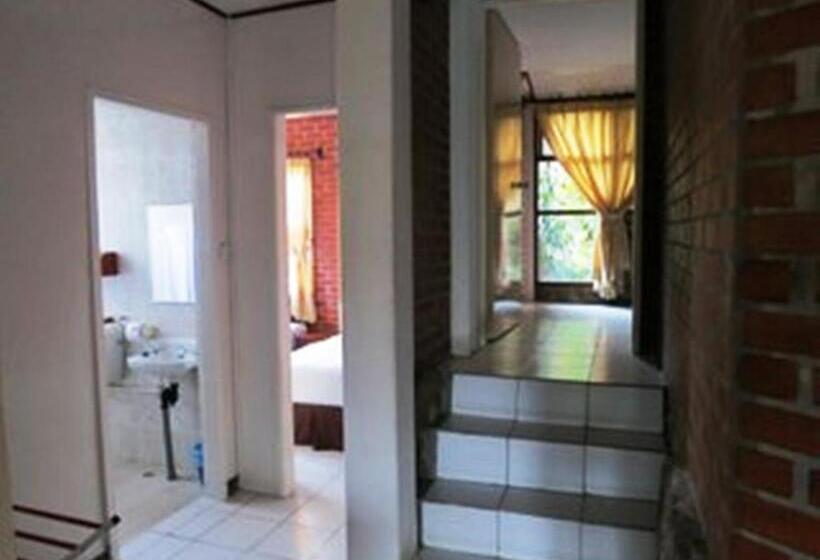 غرفة عائلية, Mile 36 Lodge