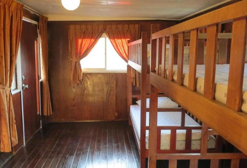 شقة 3 غرف, Mile 36 Lodge