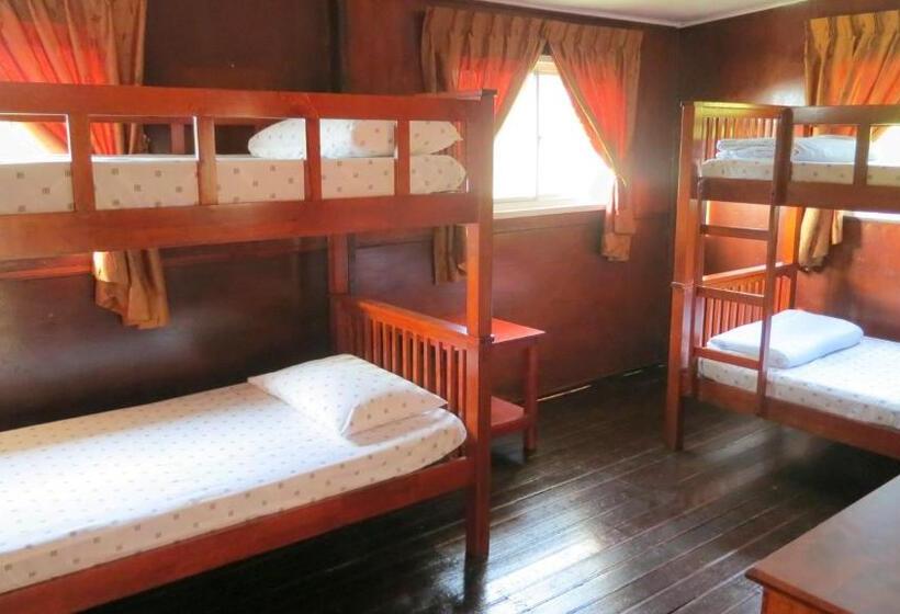 Апартаменты 3 Спальни, Mile 36 Lodge