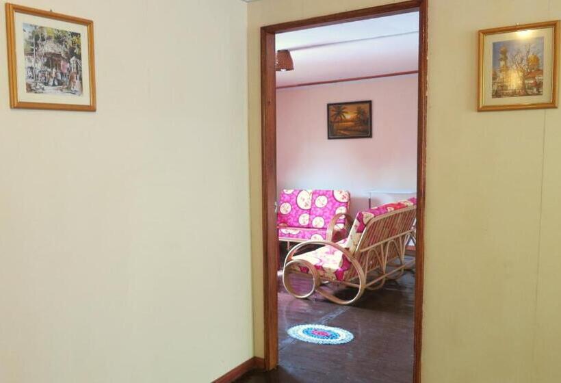 غرفة عائلية مطلّة علي الحديقة, Mile 36 Lodge