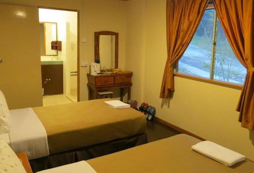 غرفة عائلية مطلّة علي الحديقة, Mile 36 Lodge