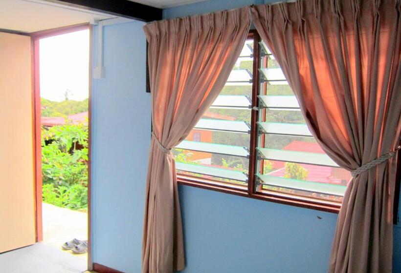 غرفة قياسية فردية, Mile 36 Lodge