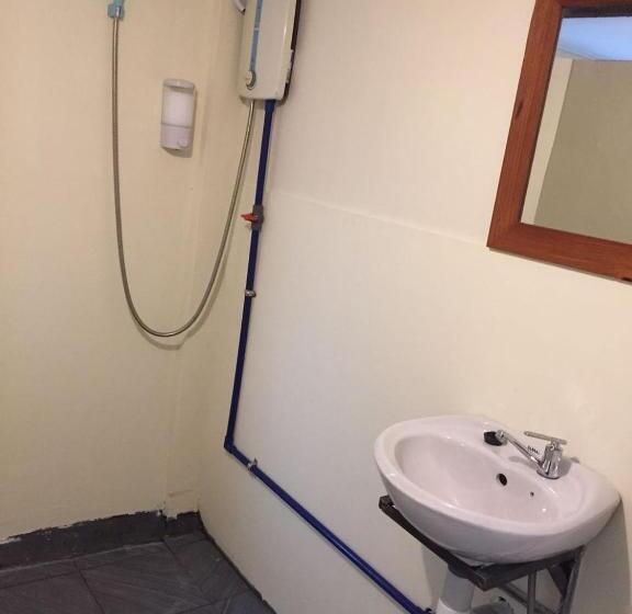 غرفة قياسية فردية, Mile 36 Lodge