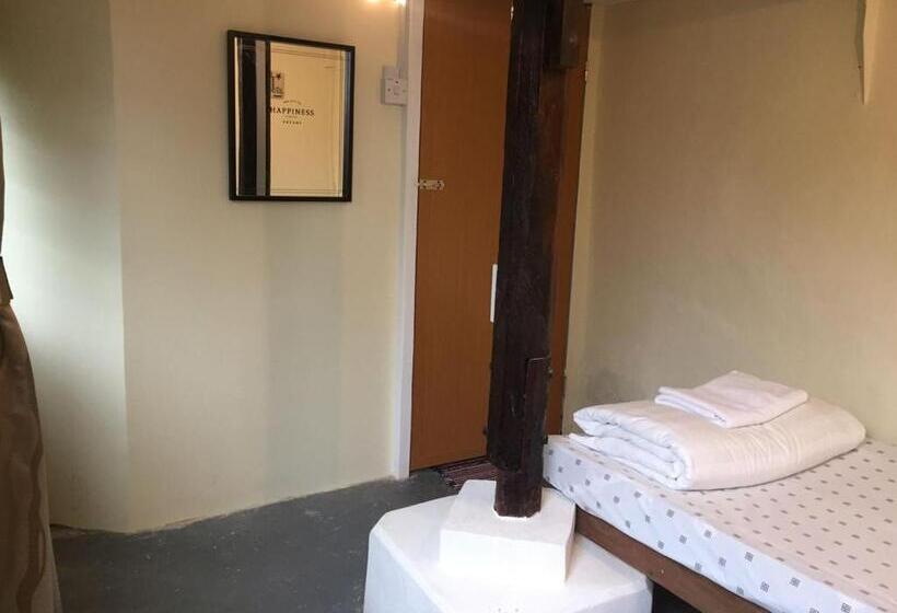 غرفة قياسية فردية, Mile 36 Lodge