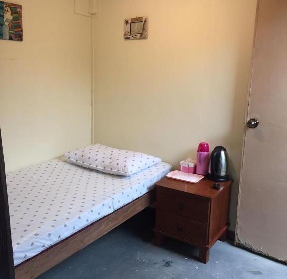 غرفة قياسية فردية, Mile 36 Lodge