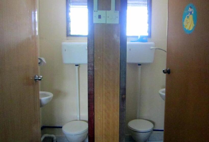 كابينة, Mile 36 Lodge