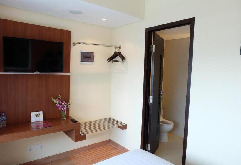Номер Superior, World Hotel Jakarta   Bandengan
