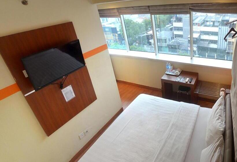 חדר דלוקס, World Hotel Jakarta   Bandengan