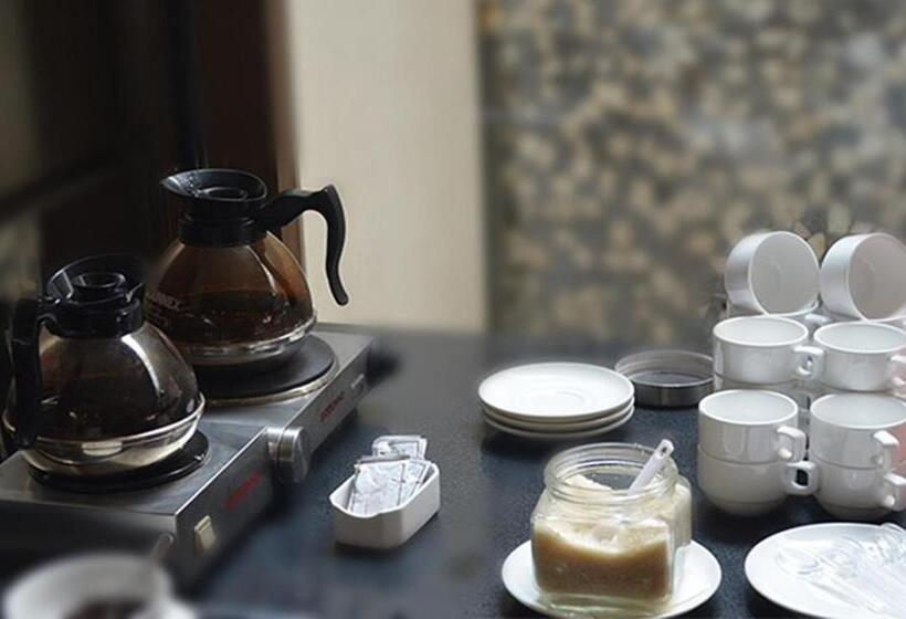 חדר דלוקס, World Hotel Jakarta   Bandengan