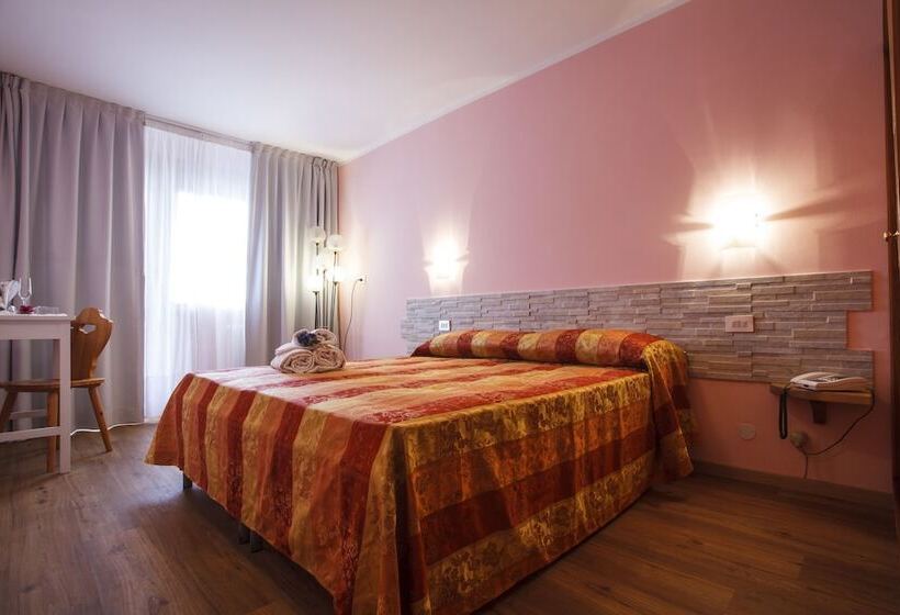 スタンダード４人部屋, Olimpic