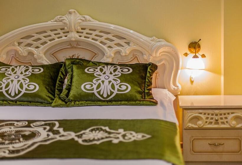 Standardrum, Sm Royal