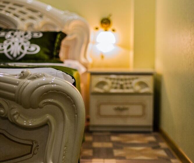 Standardrum, Sm Royal