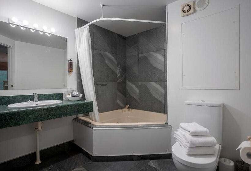 스탠다드 스튜디오, Wallaceville Motor Lodge