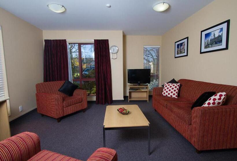 两卧行政公寓, Alhambra Oaks Motor Lodge