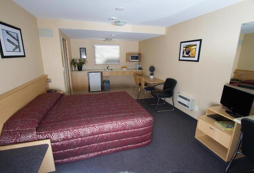 标准工作室, Alhambra Oaks Motor Lodge