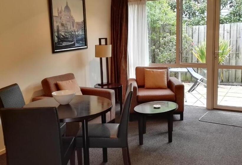 管理人员工作室, Cedar Grove Motor Lodge