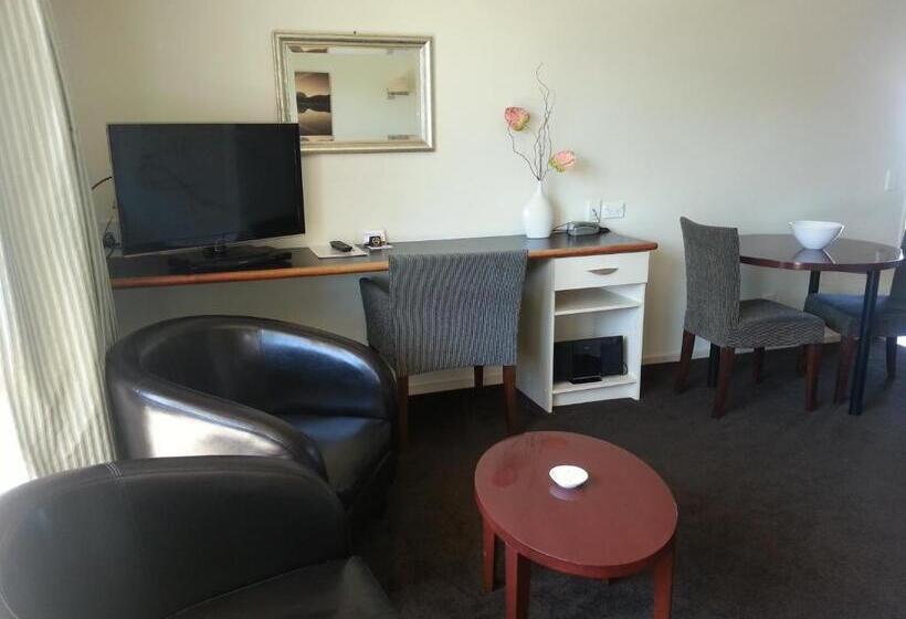 Студио Executive, Cedar Grove Motor Lodge