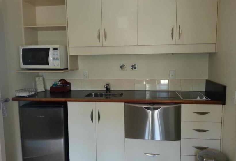 管理人员工作室, Cedar Grove Motor Lodge