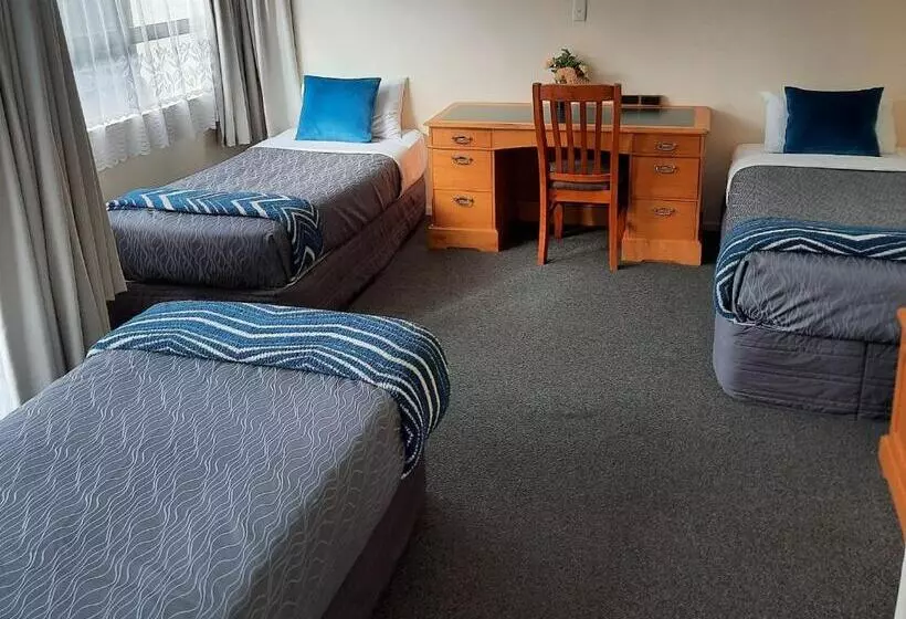 家族用アパートメント, Pembrooke Motor Lodge