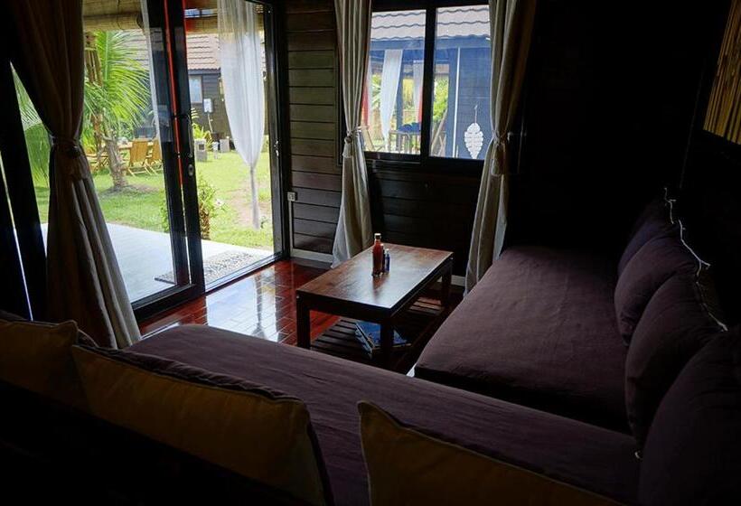 بانگلوی استاندارد, La Perle Tahaa