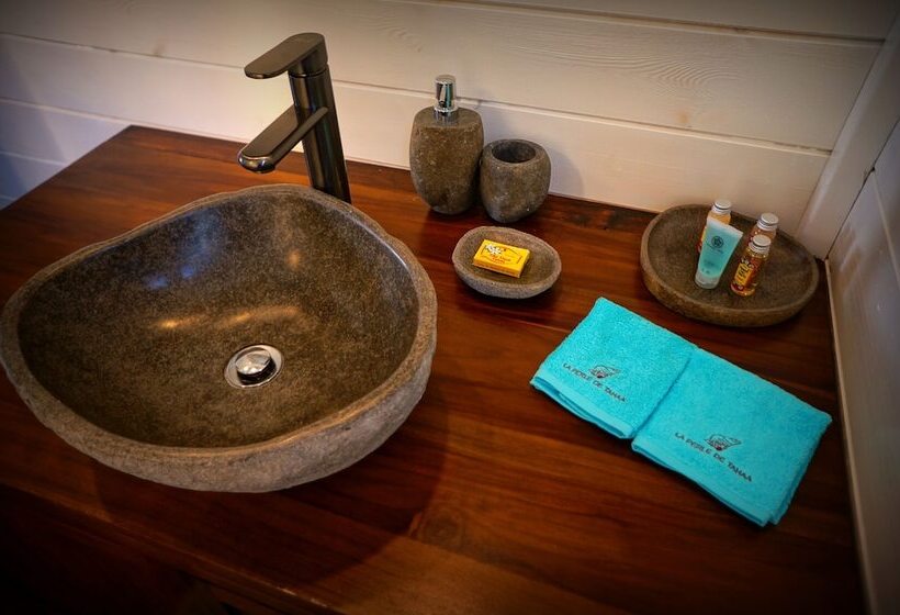 بانگلوی استاندارد, La Perle Tahaa