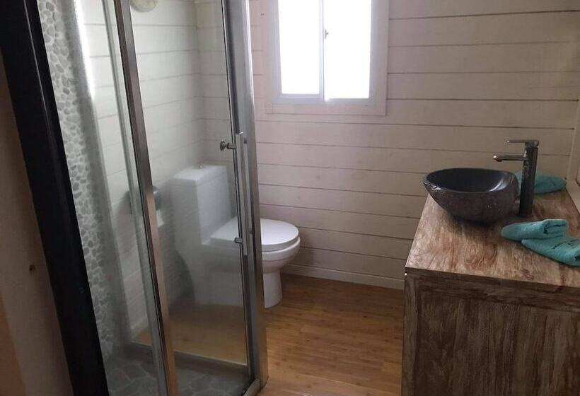 بانگلوی استاندارد, La Perle Tahaa