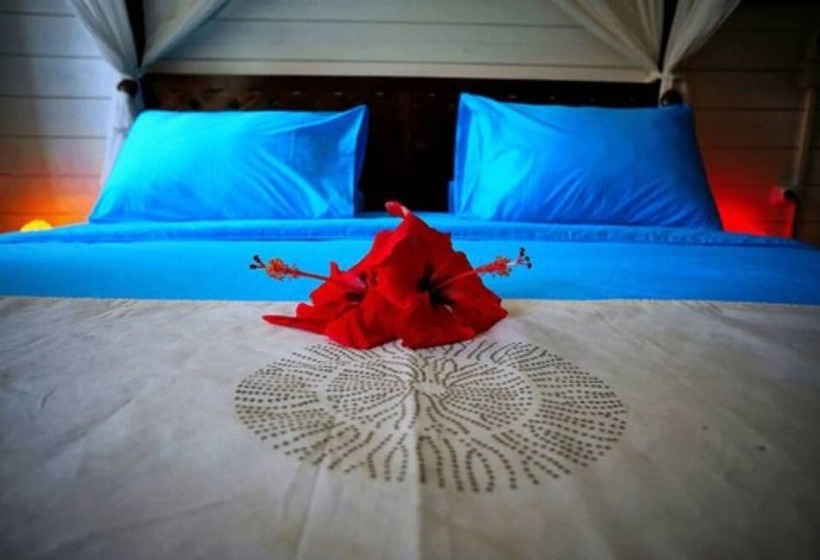 بانگلوی استاندارد, La Perle Tahaa