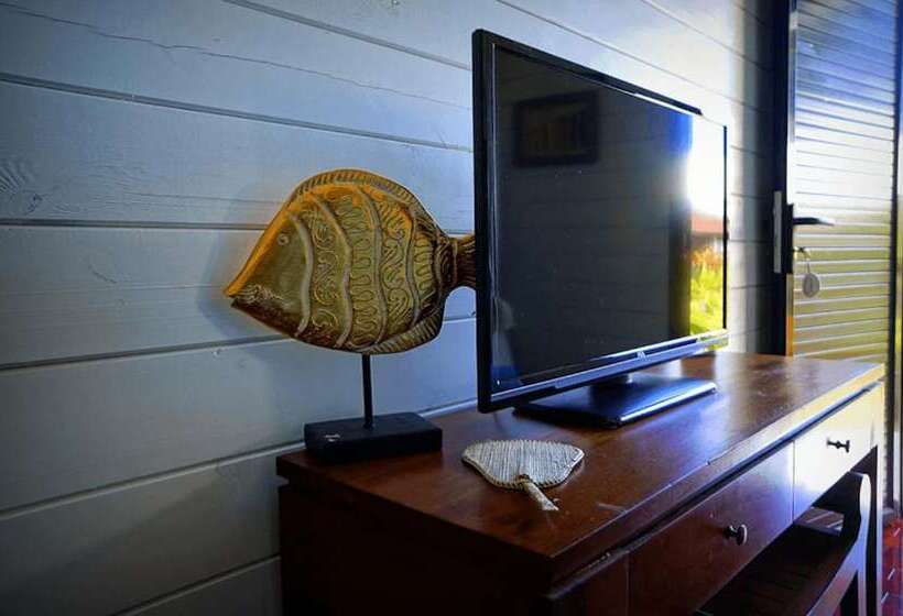 بانگلوی استاندارد, La Perle Tahaa