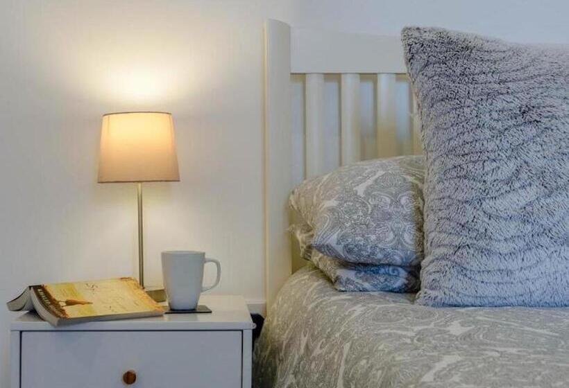 Дом 2 Спальни, Rossendale Holiday Cottages & Spa