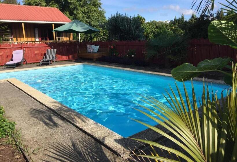 اتاق استاندارد با سرویس بهداشتی مشترک, Relax A Lodge