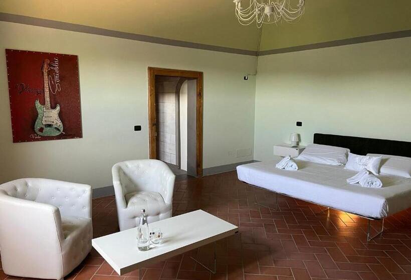 جناح ديلوكس, Il Castello Di San Ruffino