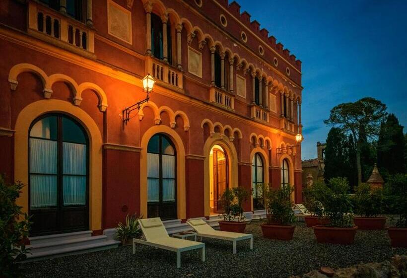 جناح جونيور داخلى, Il Castello Di San Ruffino