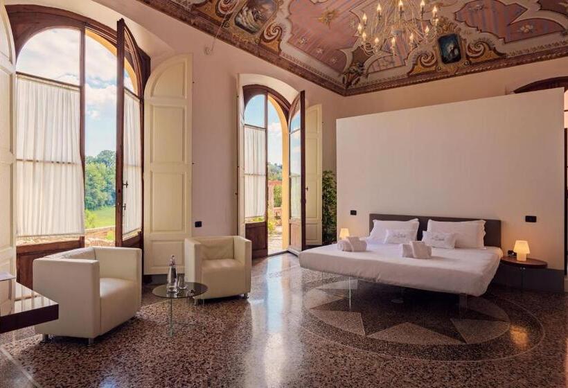 جناح جونيور داخلى, Il Castello Di San Ruffino