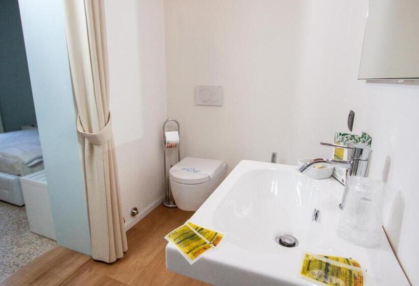 غرفة قياسية, Il Castello Di San Ruffino