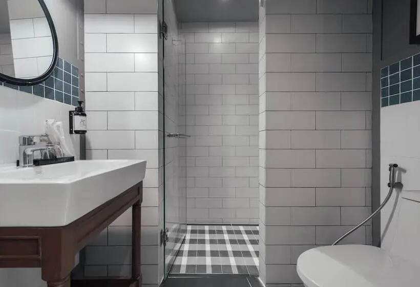 اتاق لوکس با چشم‌انداز استخر, Sugar Marina Hotel  Aviator  Phuket Airport