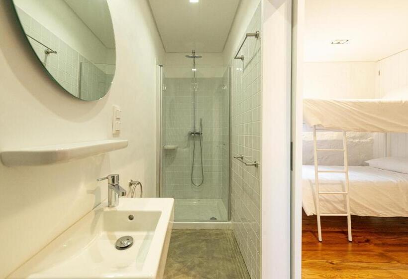 חדר משפחתי, Engenho Hostel