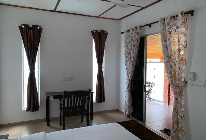 سوییت, Hujung Kampung