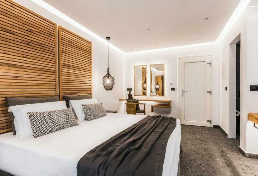 جناح ديلوكس, Naxian Secret