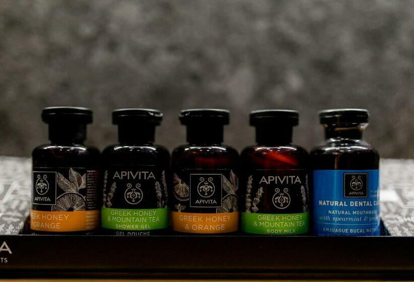 جناح ديلوكس, Naxian Secret