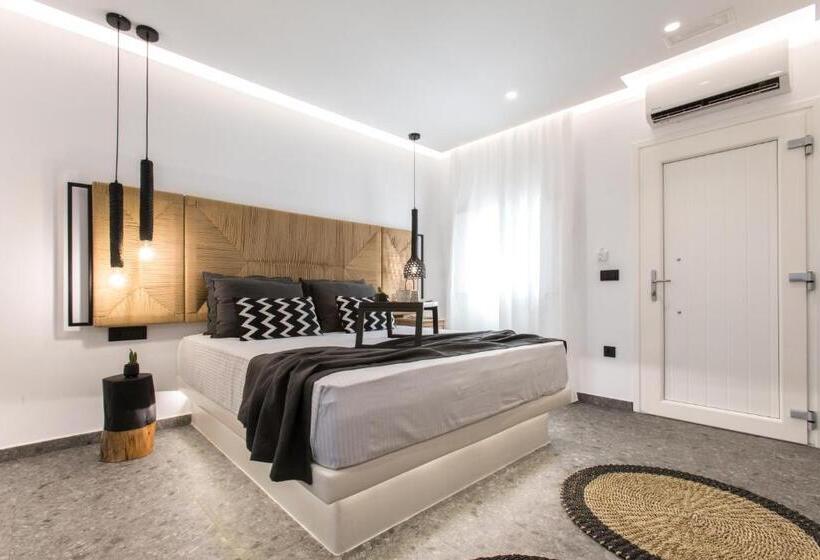 جناح ديلوكس, Naxian Secret